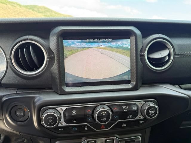 Used 2023 Jeep Wrangler Unlimited Sahara AWD/4WD image 22