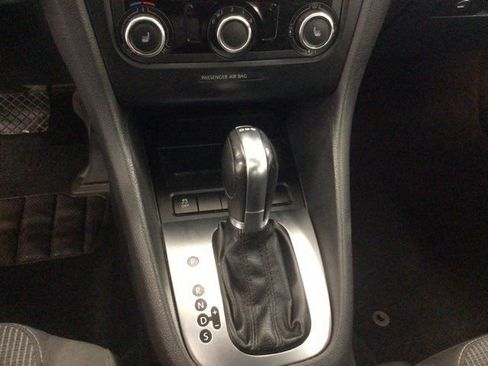 Used 2014 Volkswagen Golf TDI FWD image 22
