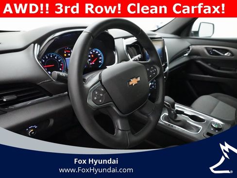 Used 2023 Chevrolet Traverse LT image 8