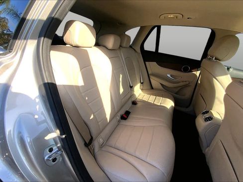 Used 2021 Mercedes-Benz GLC 300 image 19