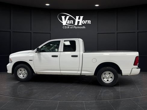 Used 2017 RAM 1500 Express w/ Express Value Package AWD/4WD image 4