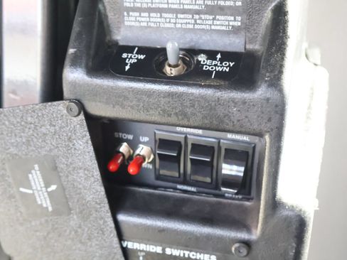 Used 2000 Ford E-150 and Econoline 150 RWD image 10