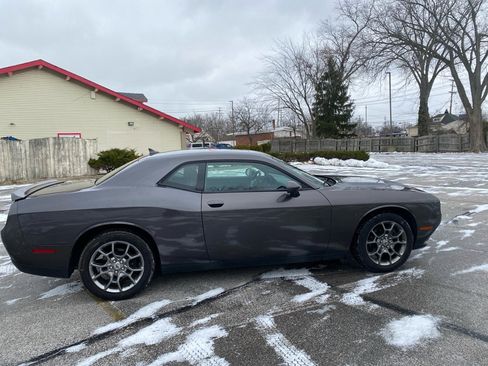 Used 2017 Dodge Challenger GT w/ Driver Convenience Group image 6