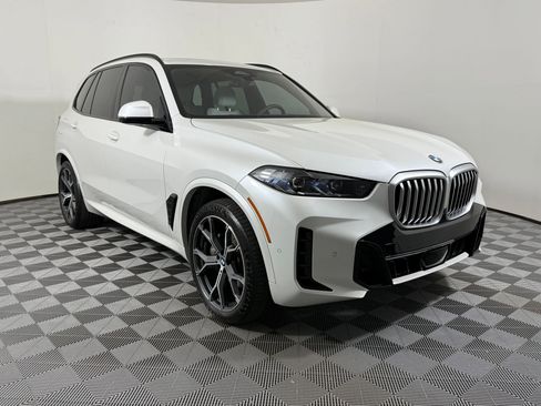 Used 2025 BMW X5 sDrive40i w/ M Sport Package image 7