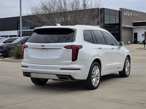 Used 2020 Cadillac XT6 Premium Luxury w/ Platinum Package image 4