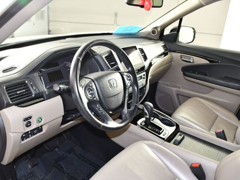 Used 2019 Honda Ridgeline RTL-E image 2