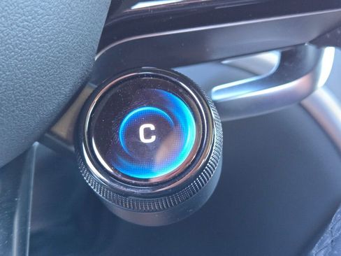 Used 2025 Mercedes-Benz GLC 43 AMG 4MATIC image 35