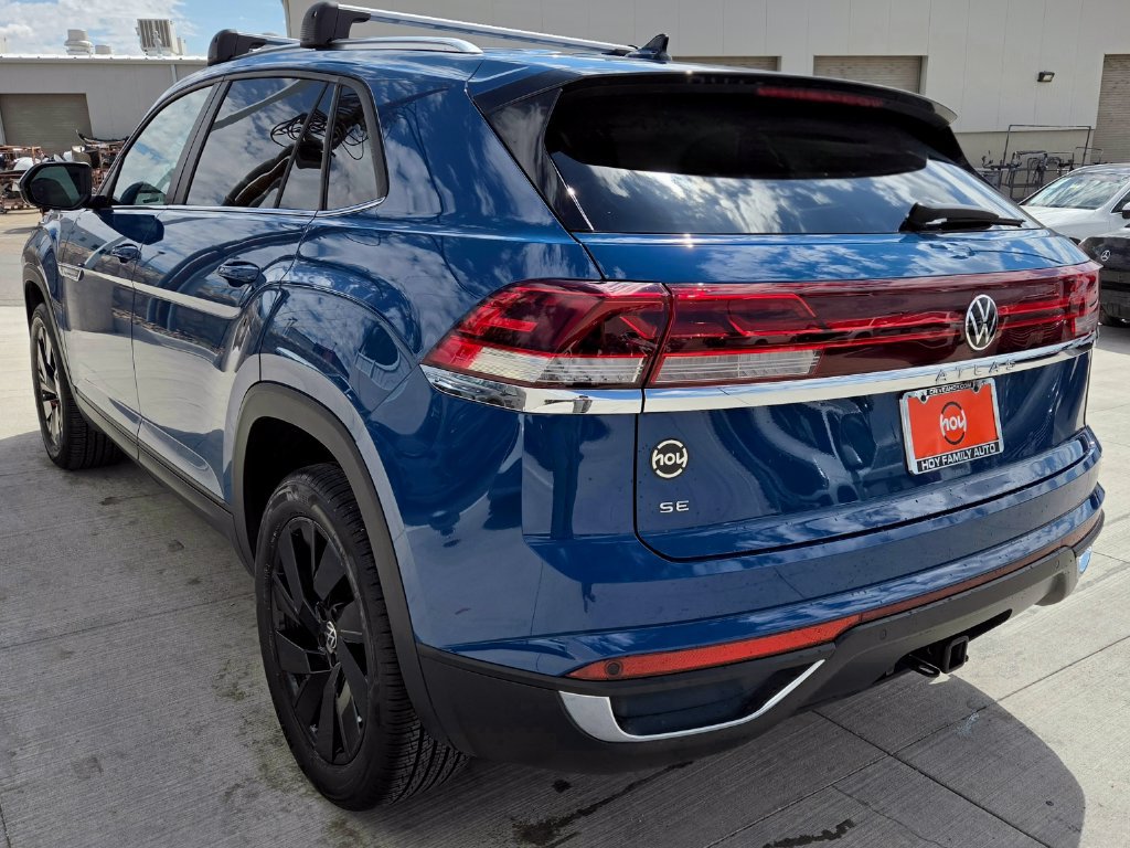 Certified 2026 Volkswagen Atlas Cross Sport SE FWD image 7
