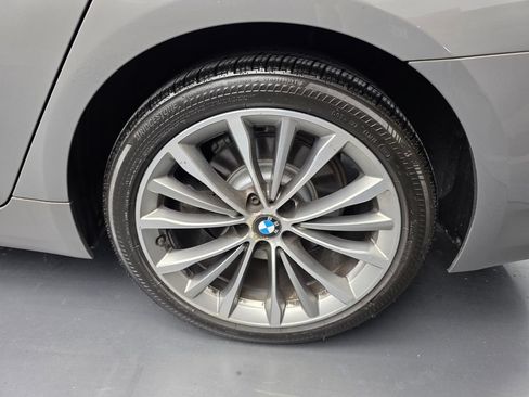 Used 2021 BMW 530i RWD image 17
