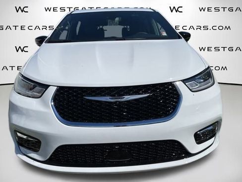 New 2026 Chrysler Pacifica Select image 21