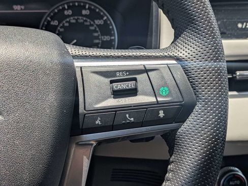 Used 2025 Mitsubishi Outlander SE FWD image 26