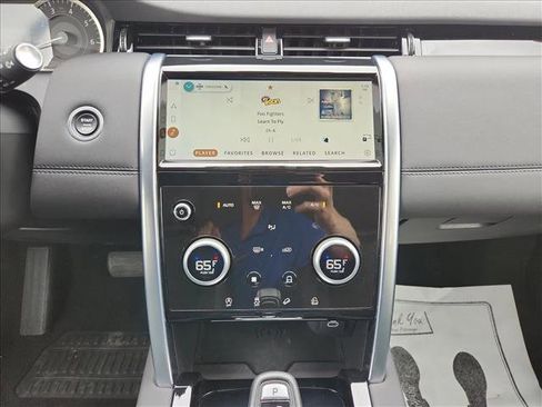 Used 2023 Land Rover Discovery Sport S image 18