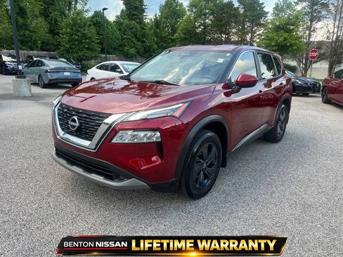 Used 2023 Nissan Rogue SV FWD image 4
