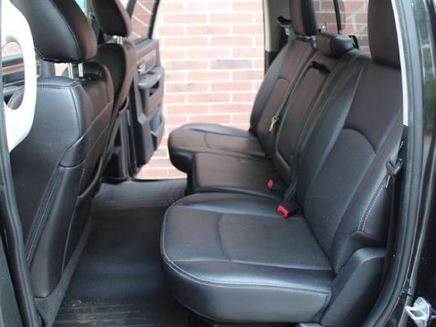 Used 2016 RAM 1500 Laramie w/ Convenience Group image 10