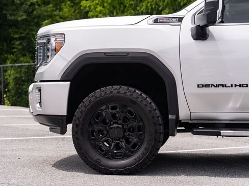 Used 2020 GMC Sierra 2500 Denali w/ Denali Ultimate Package AWD/4WD image 3