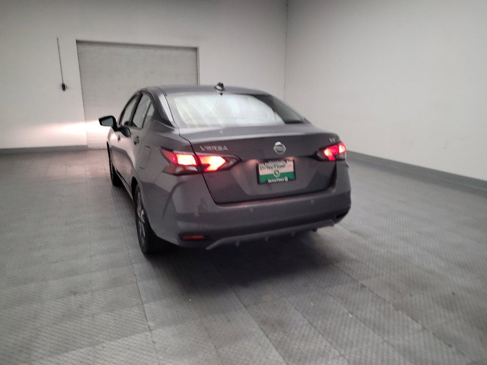 Used 2021 Nissan Versa SV FWD image 6