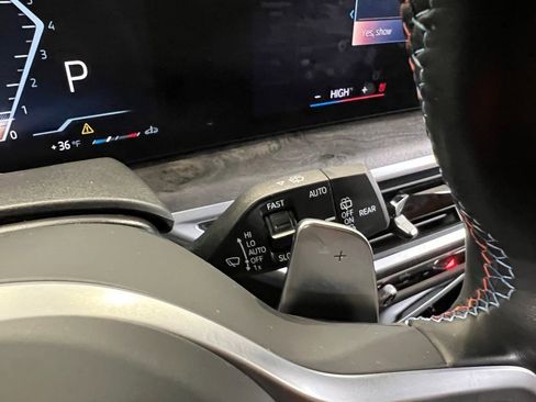 Used 2023 BMW X7 M60i w/ Executive Package image 41