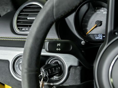 Used 2020 Porsche 718 Cayman GT4 image 24