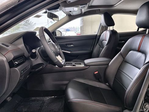 Certified 2025 Nissan Sentra SR w/ SR Premium Package image 19