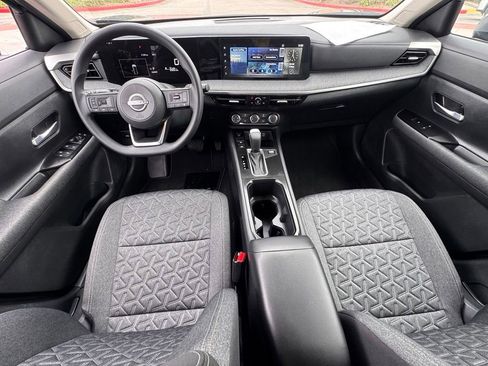 Certified 2025 Nissan Kicks SV w/ Illumination Package FWD image 19