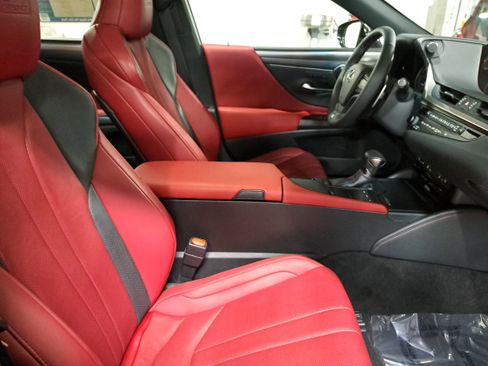 Used 2019 Lexus ES 350 F Sport w/ Accessory Package FWD image 10
