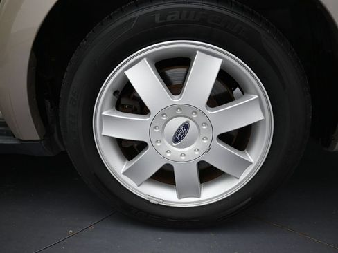 Used 2006 Ford Five Hundred SE FWD image 34