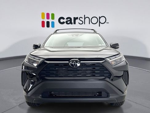 Used 2025 Toyota RAV4 XLE AWD/4WD image 8