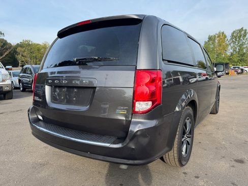 Used 2019 Dodge Grand Caravan GT image 5