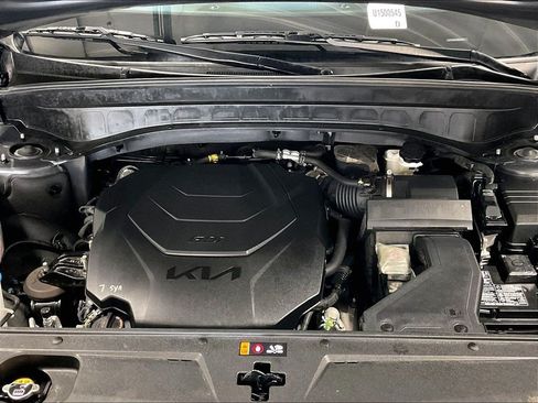 Used 2024 Kia Telluride LX AWD/4WD image 30