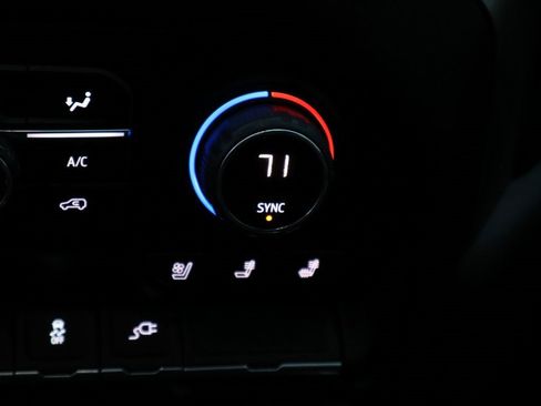 Used 2020 Chevrolet Silverado 2500 LTZ image 36