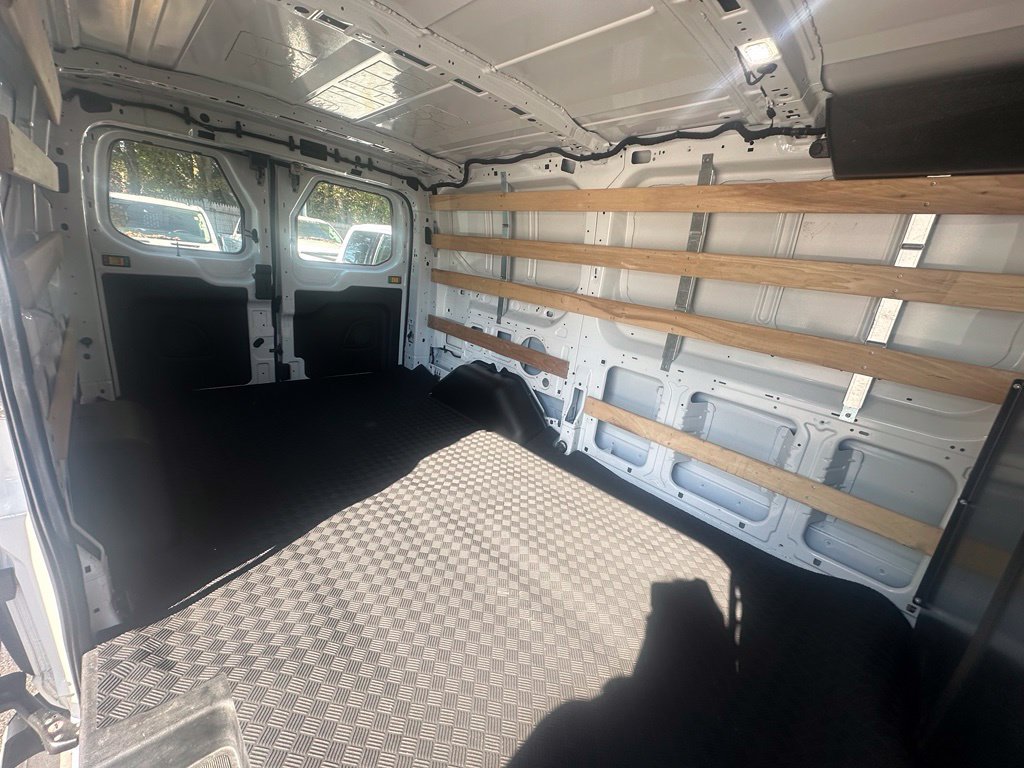 Used 2025 Ford Transit 250 Low Roof w/ Exterior Upgrade Package RWD image 5