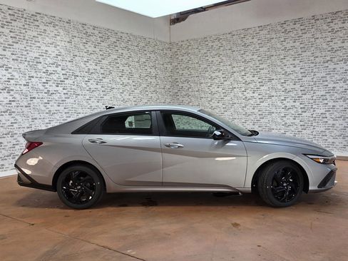 New 2026 Hyundai Elantra SEL Sport image 3