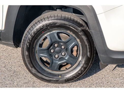 Used 2020 Jeep Renegade Sport image 27