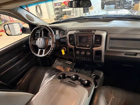 Used 2017 RAM 2500 Tradesman w/ Chrome Appearance Group image 21