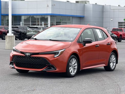 Used 2023 Toyota Corolla SE w/ SE Premium Package image 28