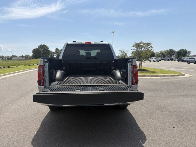 Used 2025 Ford F150 XLT w/ Equipment Group 301A Standard RWD image 19