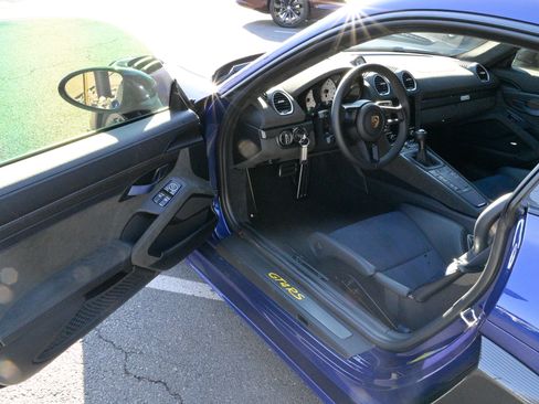 Used 2025 Porsche 718 Cayman GT4 RS image 15