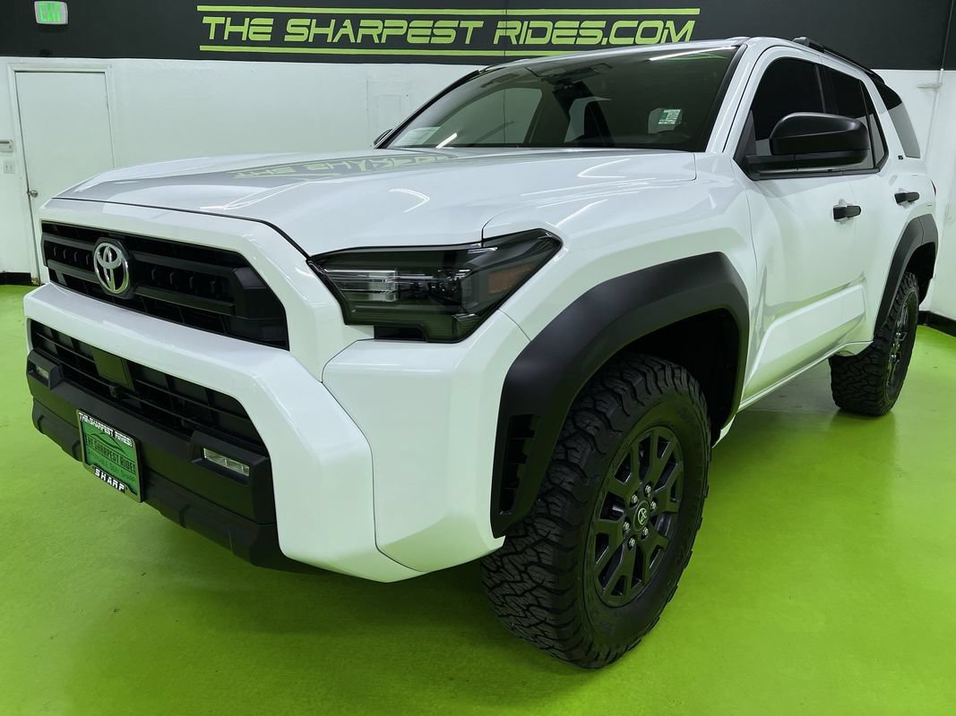 Used 2025 Toyota 4Runner SR5 AWD/4WD image 5