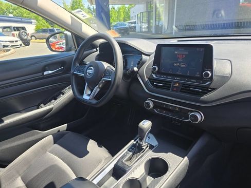 Used 2020 Nissan Altima 2.5 S FWD image 10