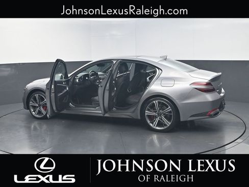 Used 2024 Genesis G70 2.5T w/ Sport Prestige Package image 28