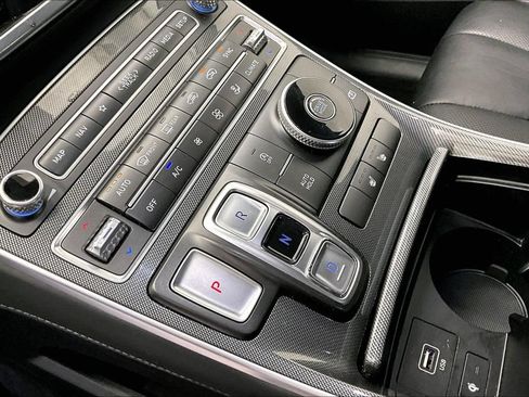 Used 2022 Hyundai Santa Fe SEL w/ Convenience + Premium Package FWD image 14