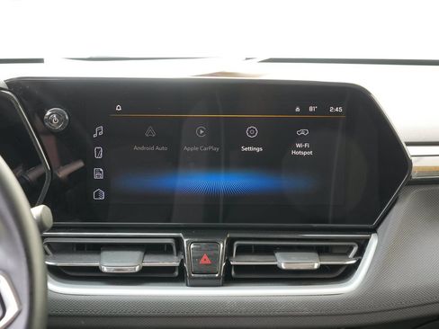 Used 2024 Chevrolet TrailBlazer LT w/ LT Cold Weather Package FWD image 23