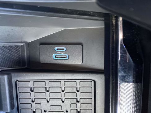 Used 2023 Ford F150 Lariat w/ Equipment Group 502A High image 25