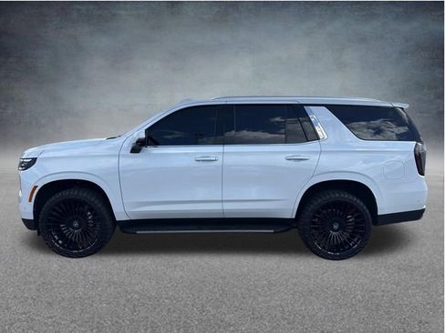 Used 2026 Chevrolet Tahoe High Country AWD/4WD image 2