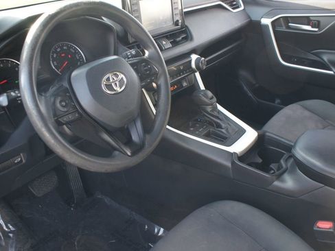 Used 2019 Toyota RAV4 XLE image 10