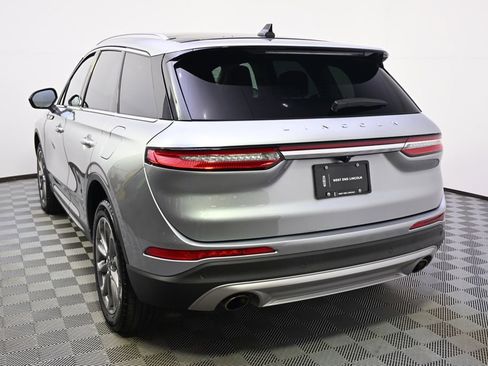 Used 2022 Lincoln Corsair AWD w/ Premium Package image 4