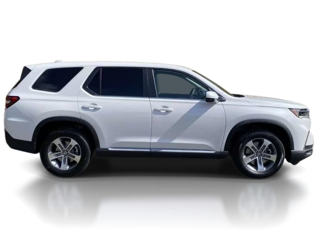 New 2025 Honda Pilot EX-L image 2