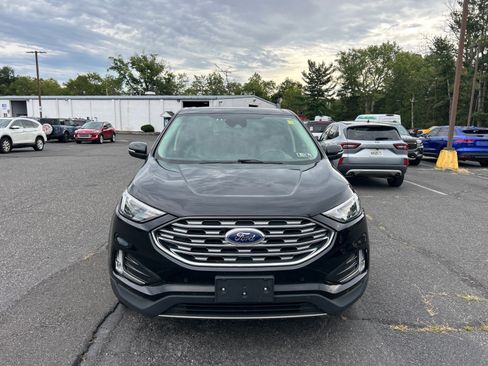 Used 2024 Ford Edge Titanium AWD/4WD image 2