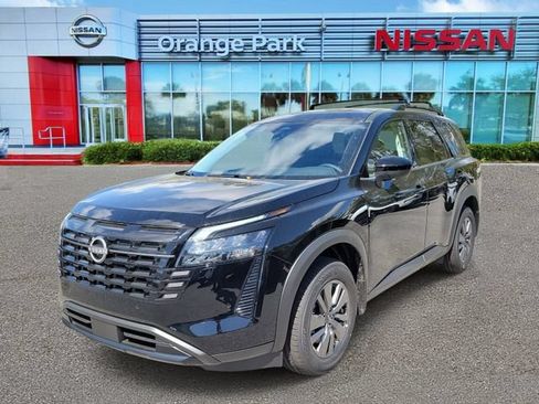 New 2026 Nissan Pathfinder SV w/ Cargo Package FWD image 4
