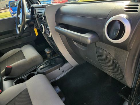 Used 2010 Jeep Wrangler Sahara w/ Dual Top Group image 30